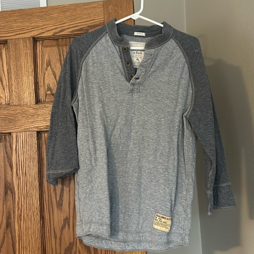 Abercrombie & Fitch Henley
